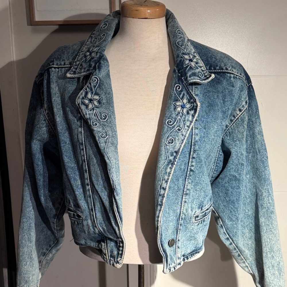 Embroidered Vintage 80’s Denim Jacket
